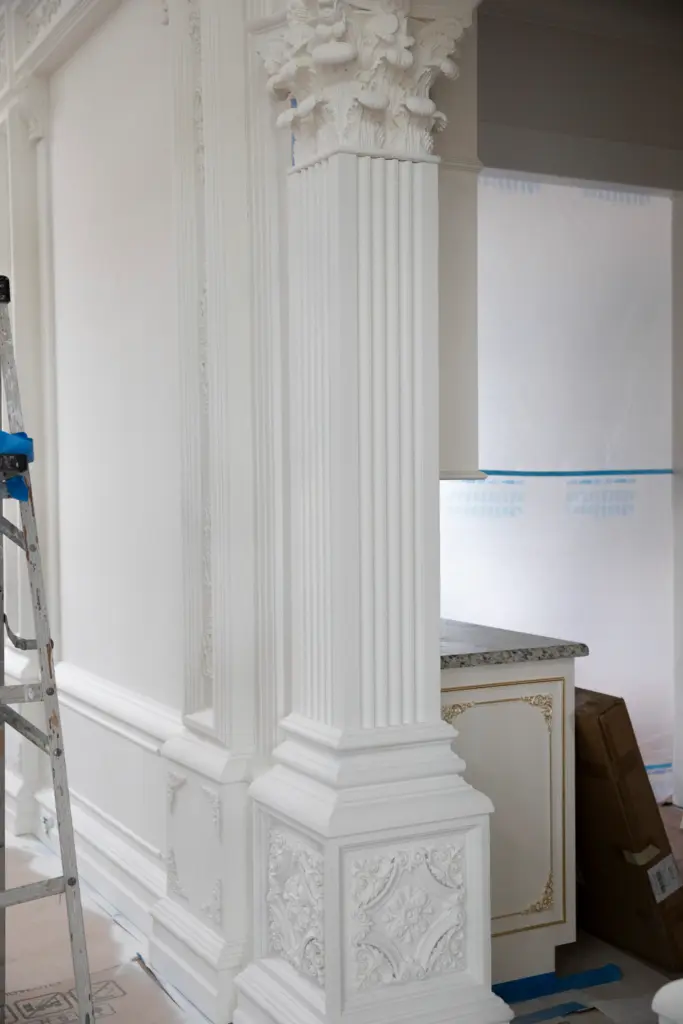 Column Capital 33